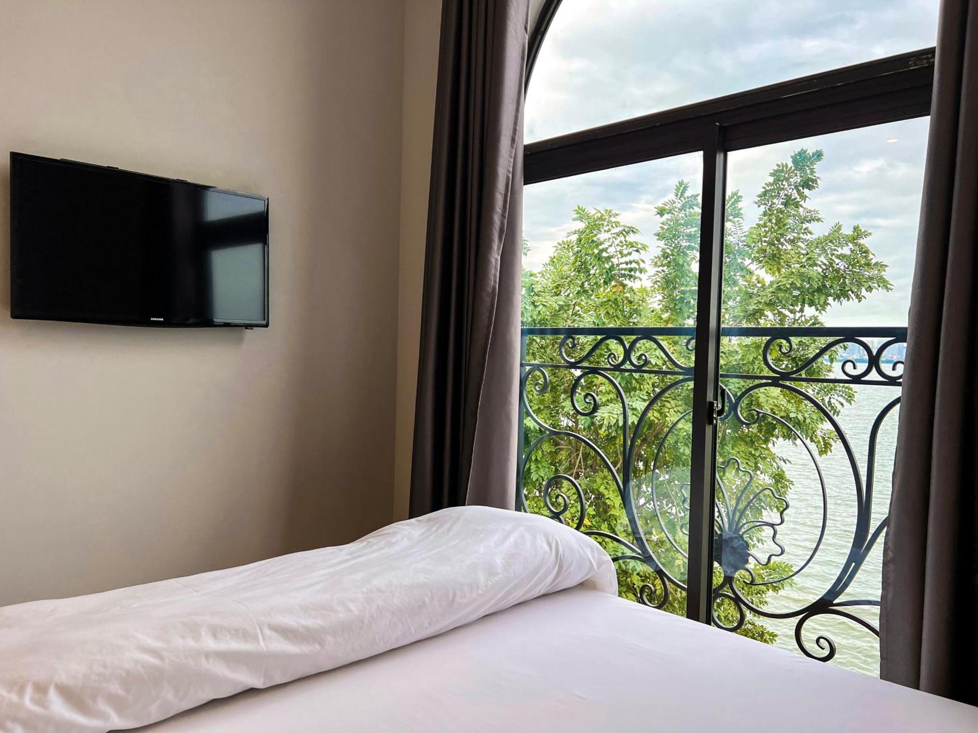 Ven Ho Hotel Hanoi Bagian luar foto