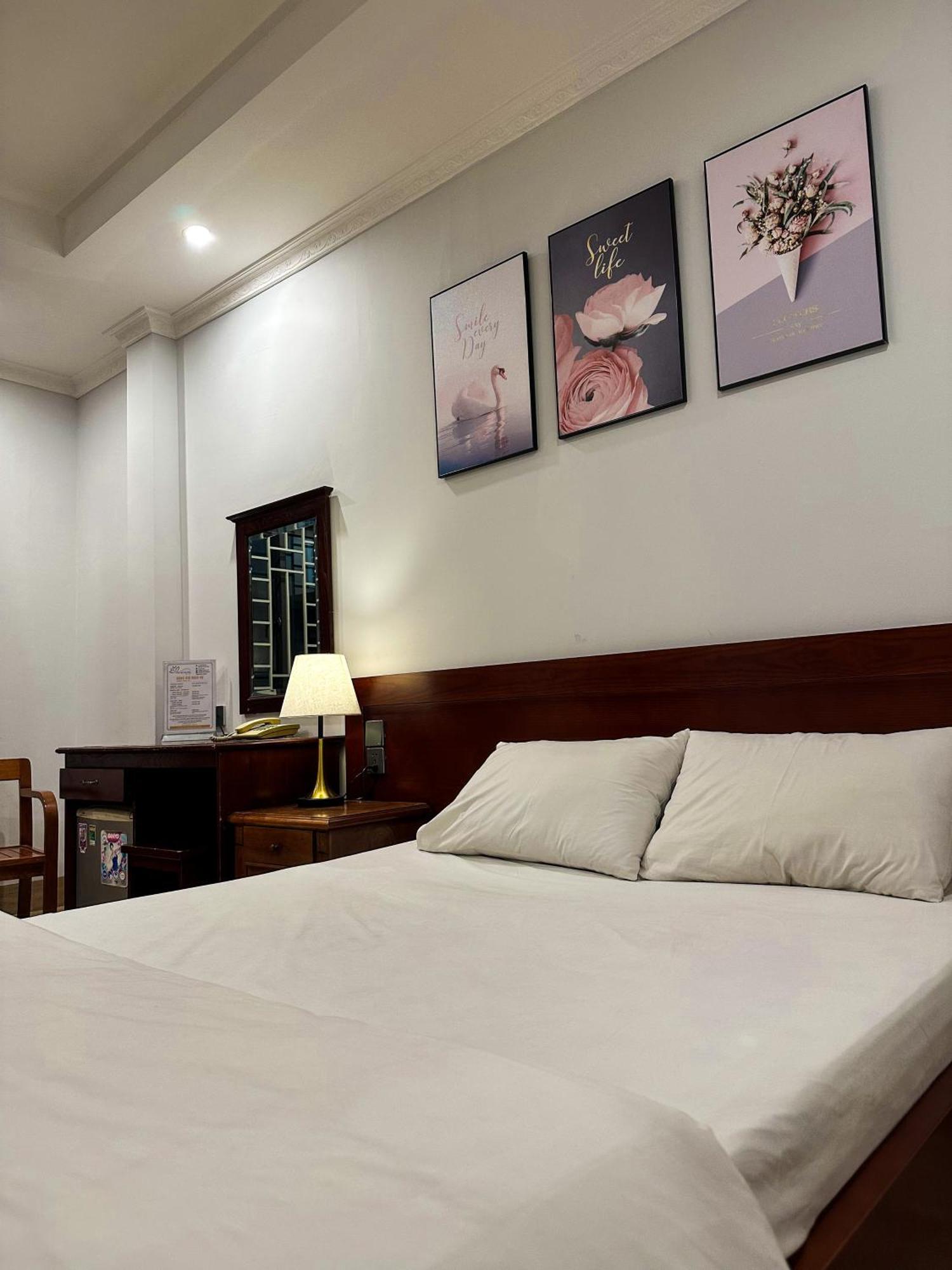 Ven Ho Hotel Hanoi Bagian luar foto